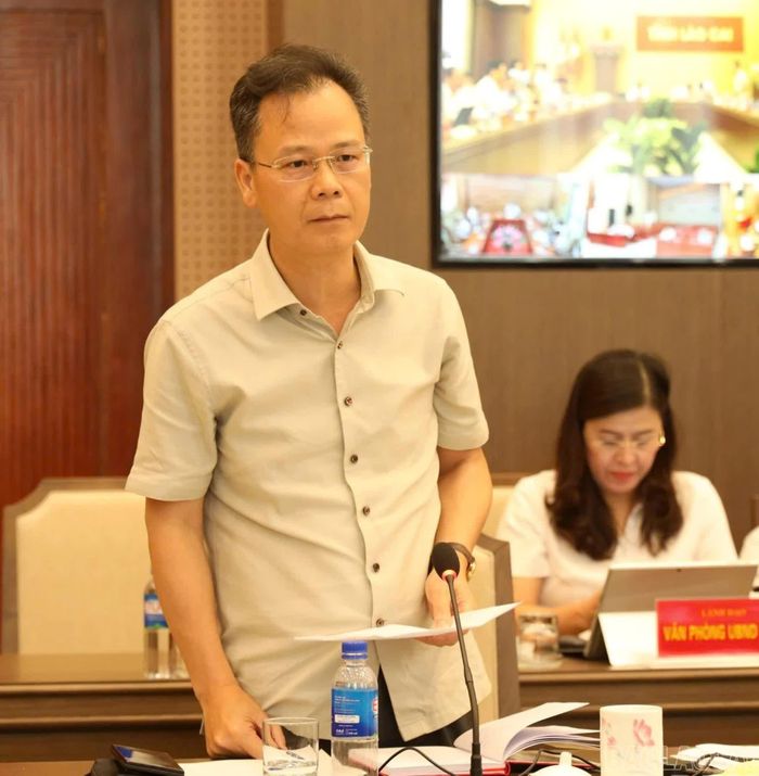 Đồng chí Nguyễn Thành Sinh - Phó Chủ tịch UBND tỉnh phát biểu tháo gỡ khó khăn trong sản xuất công nghiệp và giải phóng mặt bằng.