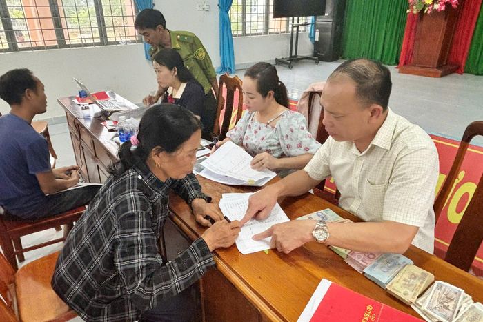 Quỹ Bảo vệ và Phát triển rừng tỉnh Lâm Đồng chi trả tiền dịch vụ môi trường rừng cho các hộ dân