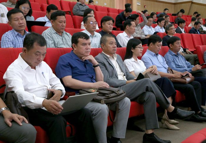 Các đại biểu tham dự hội nghị