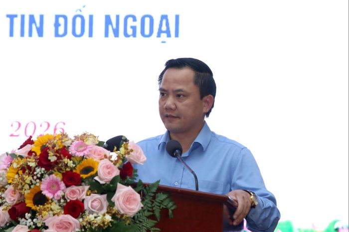 PGS. TS Trần Thọ Quang, Vụ trưởng, Trưởng Cơ quan Thường trực miền Trung - Tây Nguyên, Tạp chí Cộng sản báo cáo các chuyên đề tại hội nghị