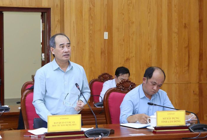 Giám đốc Ban Quản lý dự án đầu tư xây dựng số 1 Nguyễn Quang Tứ nêu ý kiến