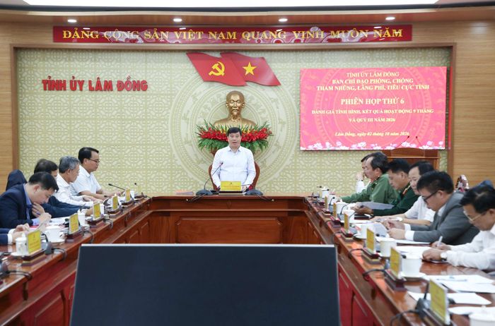 Quang cảnh phiên họp