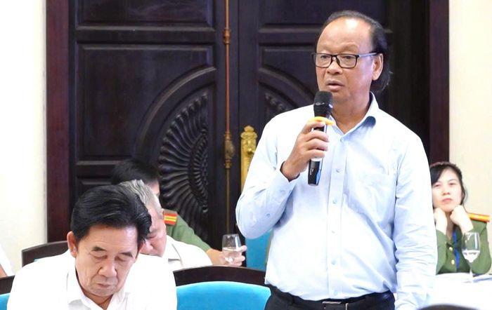 Ông Nguyễn Văn Khoa, Chủ tịch Hiệp hội Du lịch Lâm Đồng nêu ý kiến tại hội nghị