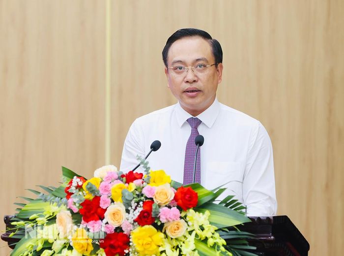 Đồng chí Đặng Thanh Sơn, Ủy viên Ban Thường vụ Tỉnh ủy, Phó Chủ tịch UBND tỉnh phát biếu khai mạc Hội nghị.