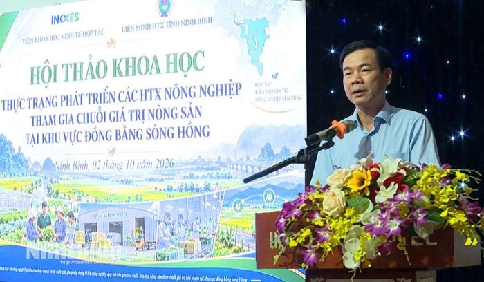 Ông Đỗ Xuân Trường, Chủ tịch Liên minh HTX tỉnh Ninh Bình phát biểu tham luận.