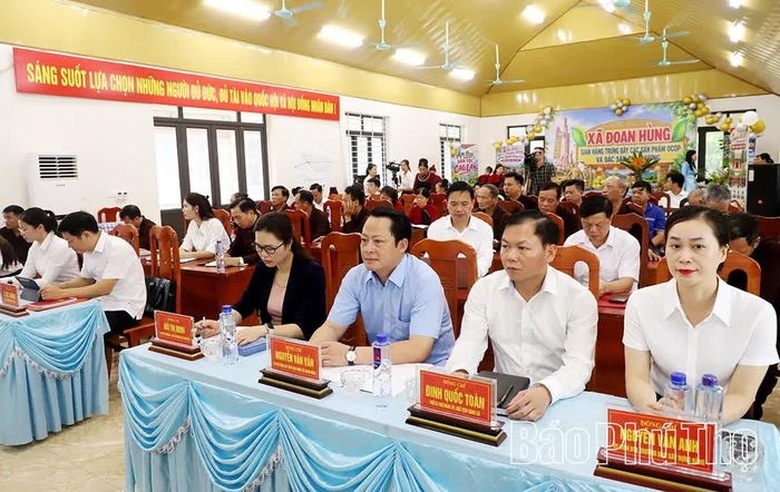 Đồng chí Phó Bí thư Tỉnh ủy, Chủ tịch Ủy ban MTTQ tỉnh Bùi Thị Minh dự sinh hoạt thường kỳ tháng 10/2026 của Chi bộ thôn Ngọc Tân, xã Đoan Hùng.