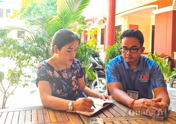 Anh Soulevan Sitthisack trao đổi với phóng viên - Ảnh: H.H