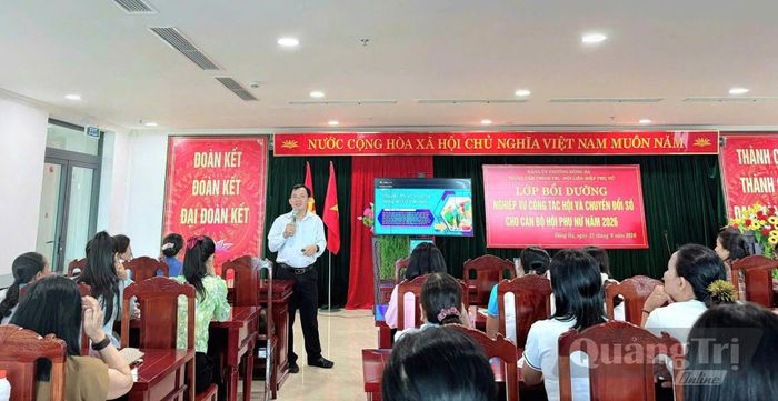 Công tác tập huấn về công nghệ số được các cơ sở hội phụ nữ trên địa bàn tỉnh quan tâm thực hiện - Ảnh: P.V
