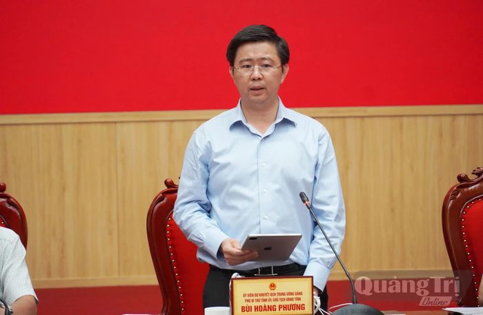 Đồng chí Bùi Hoàng Phương, Chủ tịch UBND tỉnh giao nhiệm vụ cụ thể cho các sở, ngành, địa phương - Ảnh: X.P