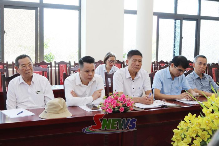 Các đại biểu dự hội thảo.