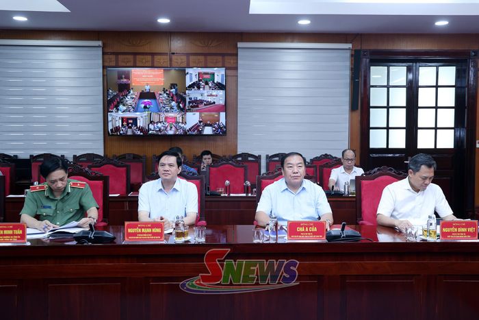 Các đại biểu dự hội nghị.