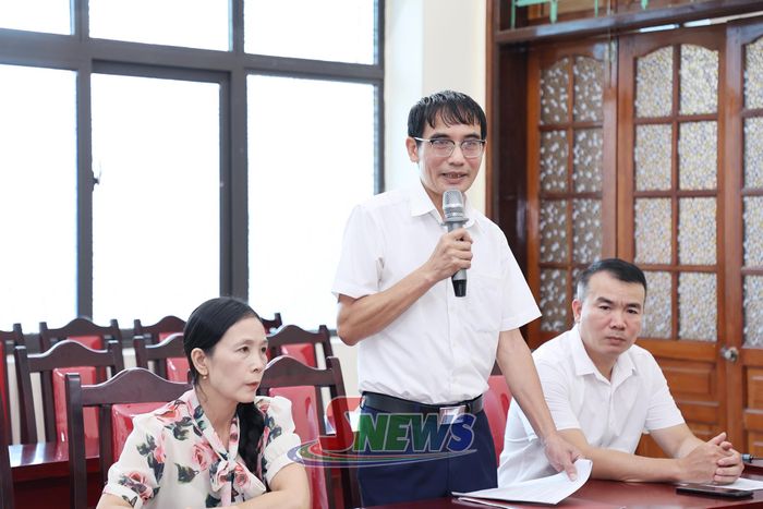 Đại diện Trường Đại học Tây Bắc trình bày tham luận tại hội thảo.