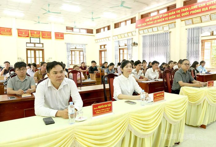 Các học viên xã Lâm Bình, Thượng Lâm, Minh Quang và Bình An tham gia lớp bồi dưỡng lý luận chính trị dành cho đảng viên mới.