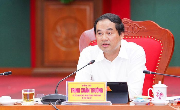 Đồng chí Bí thư Tỉnh ủy Trịnh Xuân Trường chủ trì Hội nghị.