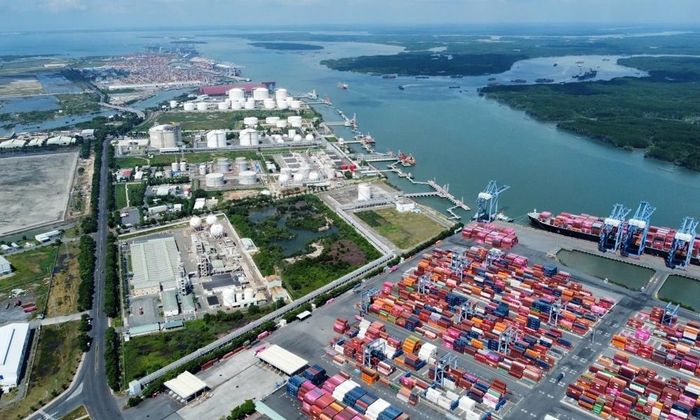 Hạ tầng cảng biển, logistics và các hành lang kinh tế tiếp tục giữ vai trò quan trọng trong mở rộng không gian phát triển công nghiệp và thúc đẩy xuất khẩu.