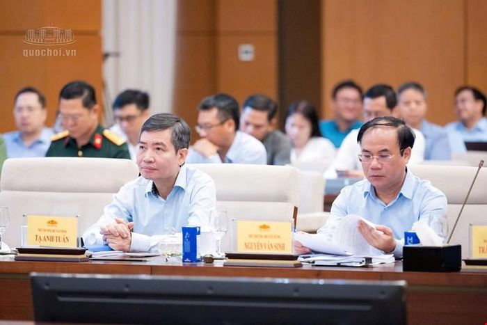 Các đại biểu tham dự phiên họp sáng 2/10. Ảnh: Media Quốc hội. 
