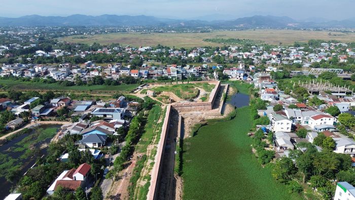 Theo Trung tâm Bảo tồn Di tích Cố đô Huế, đến nay đã triển khai hoàn thành 4 hạng mục. Cụ thể, hạng mục Quan Tượng Đài, rà phá bom mìn vật nổ toàn bộ Hộ Thành Hào, tu bổ, tôn tạo Thượng Thành và Eo bầu Nam Thắng, hệ thống kè Hộ Thành hào mặt Nam Kinh thành.