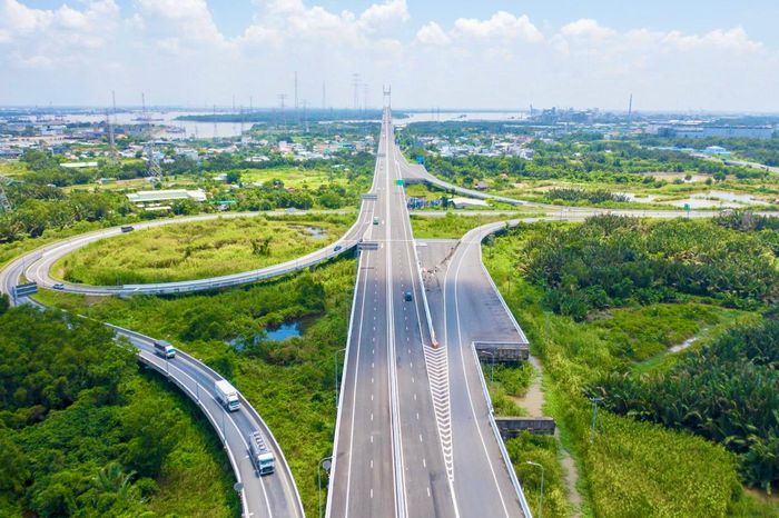 Mỗi nút giao sẽ đến các khu vực cận kề nên tài xế cần lưu ý để đi đúng lối ra vào.