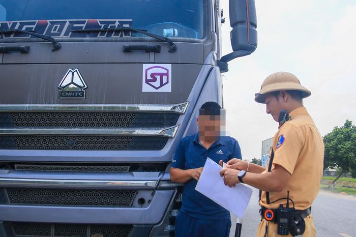 Đợt tổng kiểm soát xe kinh doanh vận tải sẽ tiếp tục triển khai ở Hà Nội.