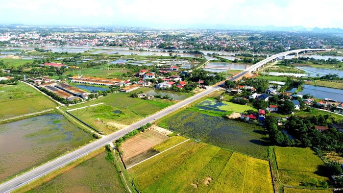 Dự án hoàn thành sẽ hoàn thiện kết cấu hạ tầng giao thông trong khu vực, hình thành trục đường giao thông chính ven biển. Đồng thời, kết nối thuận lợi với mạng lưới giao thông và phù hợp các quy hoạch khác trong vùng, khu vực; kết hợp với hệ thống đê biển và hệ thống đường phòng thủ ven biển, tạo thuận lợi trong xử lý các tình huống ứng phó với thiên tai, biến đổi khí hậu...