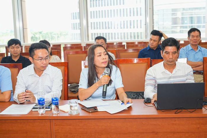 Đại diện các doanh nghiệp trao đổi, nêu kiến nghị tại hội nghị.