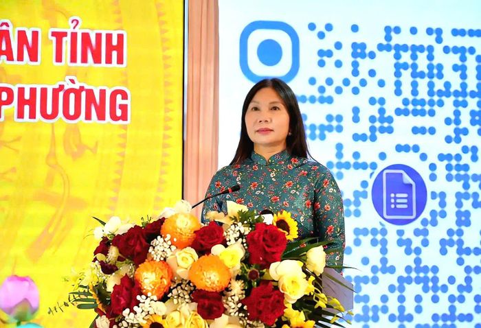 Phó Chủ tịch HĐND tỉnh Trần Thị Tuyết Hương phát biểu đề dẫn tại hội nghị. Ảnh: Nguyễn Ánh