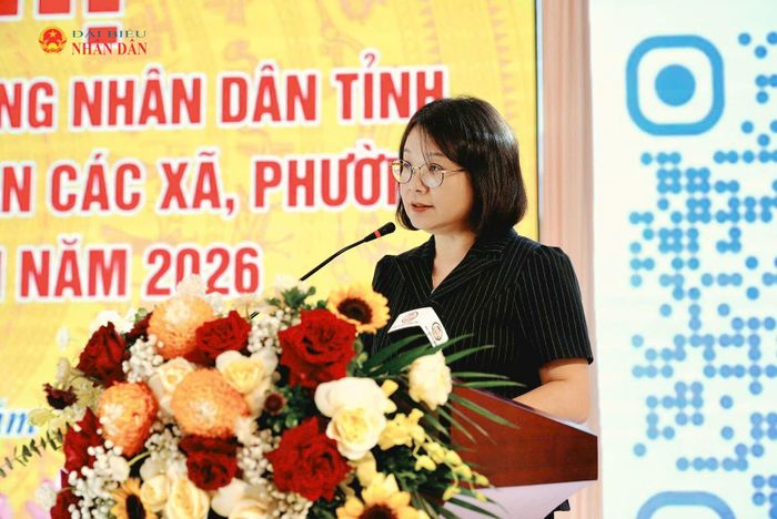 Đại biểu trình bày tham luận tại hội nghị. Ảnh: Nguyễn Ánh