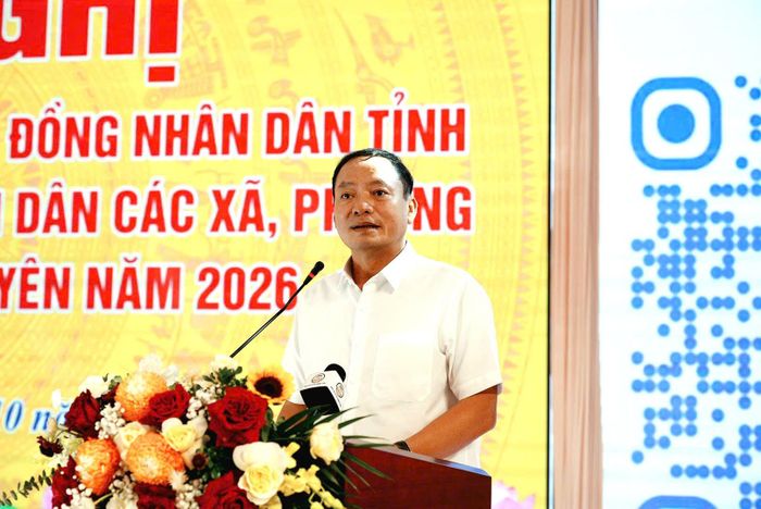 Phó Bí thư Tỉnh ủy, Chủ tịch HĐND tỉnh Hưng Yên Trần Quốc Văn phát biểu kết luận hội nghị. Ảnh: Nguyễn Ánh