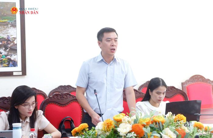 Phó Chủ tịch Thường trực Hội đồng Đội Trung ương Hoàng Thái Nam báo cáo dự kiến kế hoạch tổ chức Phiên họp