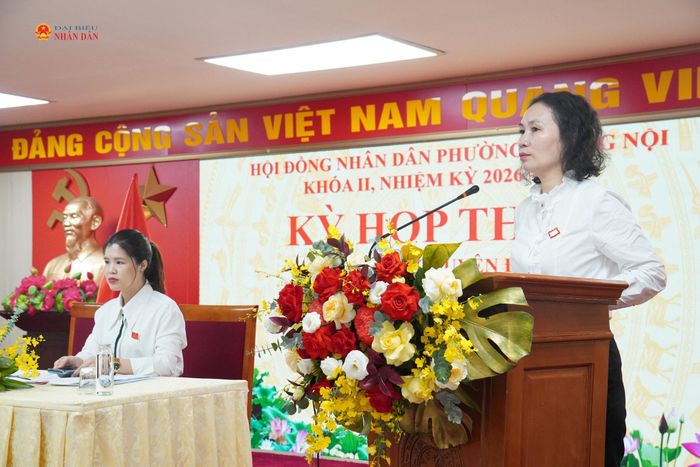 Đồng chí Cấn Thị Việt Hà phát biểu bế mạc kỳ họp.