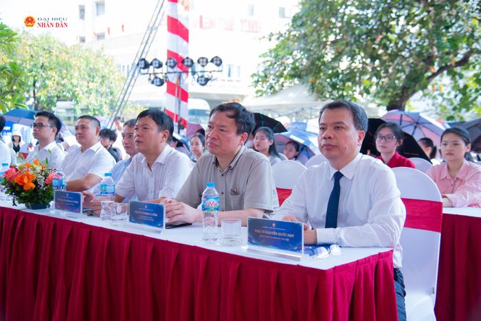 Các đại biểu tham dự chương trình