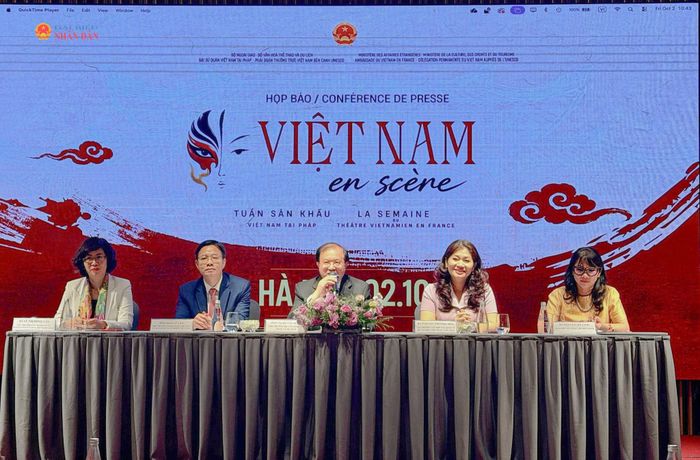 Ban tổ chức thông tin tại họp báo