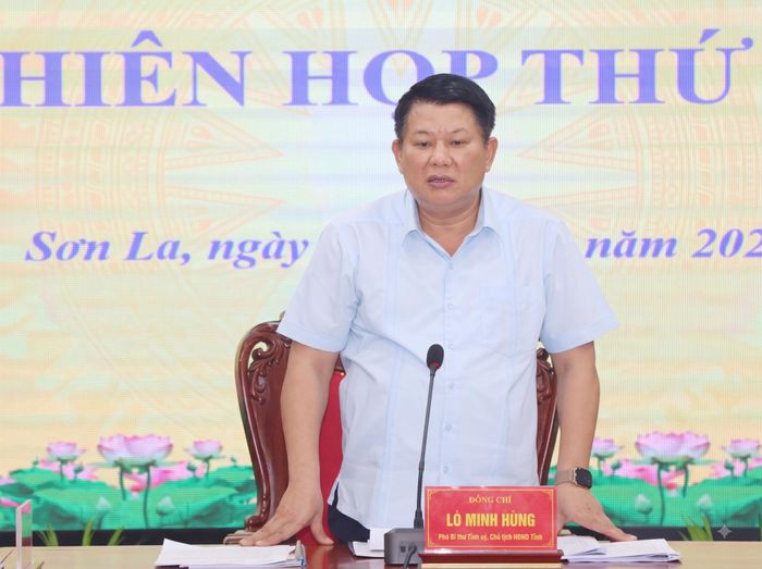 Đồng chí Lò Minh Hùng phát biểu kết luận tại phiên họp.