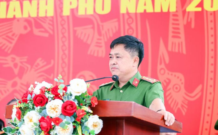 Đại tá Lê Đức Bảy, Phó Giám đốc Công an TP Cần Thơ phát biểu tại buổi thực tập phương án.