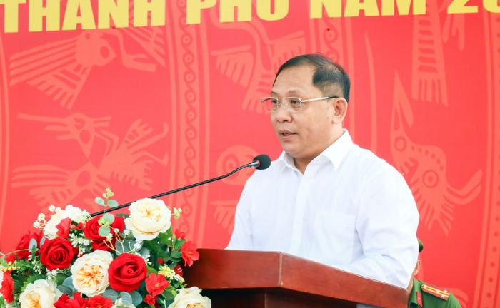 Đồng chí Trần Chí Hùng, Phó Chủ tịch UBND TP Cần Thơ phát biểu chỉ đạo tại buổi thực tập.