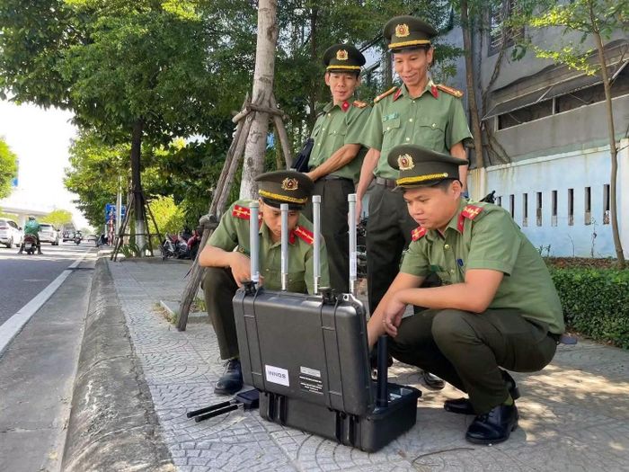 “Mắt thần” trên không kết hợp kiểm soát dưới mặt đất, tạo thế chủ động phòng ngừa, phát hiện và xử lý UAV hoạt động trái phép tại Đà Nẵng.