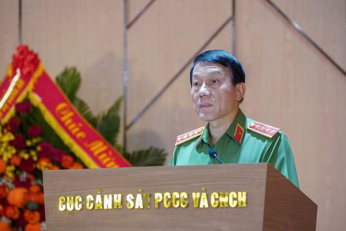 Bộ trưởng Lương Tam Quang ghi nhận, đánh giá cao những chiến công, thành tích của lãnh đạo, cán bộ, chiến sĩ Cục Cảnh sát PCCC và CNCH.
