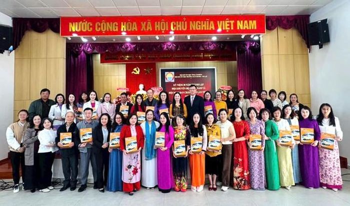 Các cấp hội cơ sở tổ chức kỷ niệm Ngày thành lập Hội Khuyến học Việt Nam.