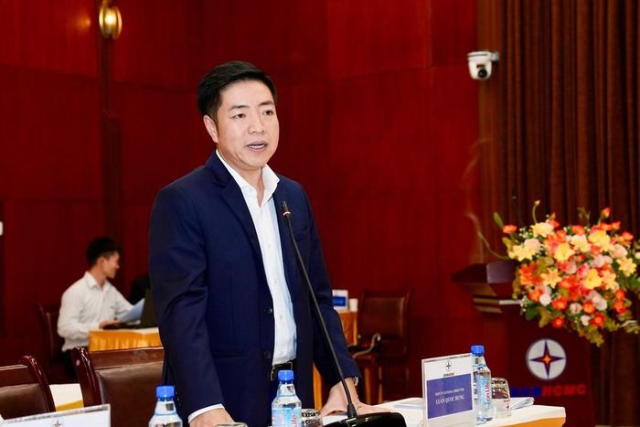 Ông Luân Quốc Hưng - Phó Tổng Giám đốc Tổng công ty Điện lực Thành phố Hồ Chí Minh phát biểu tại buổi lễ.