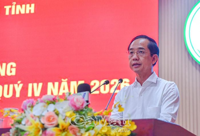 Đồng chí Hồ Thanh Thuỷ, Phó Bí thư Tỉnh uỷ, Chủ tịch Uỷ ban MTTQ Việt Nam tỉnh Cà Mau, thông qua Nghị quyết Hội nghị.