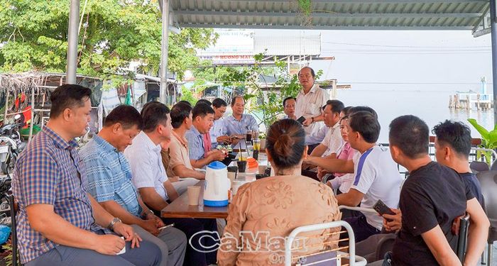 Ông Trần Minh Nhân, Chủ tịch UBND xã U Minh phát biểu tại buổi đối thoại.