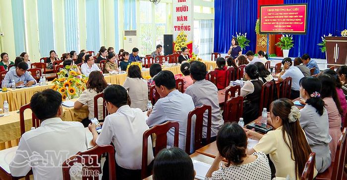 Buổi làm việc giữa Đoàn khảo sát liên ngành với UBND phường, lãnh đạo các trường, Ban đại diện cha mẹ học sinh các trường trên địa bàn phường Bạc Liêu.