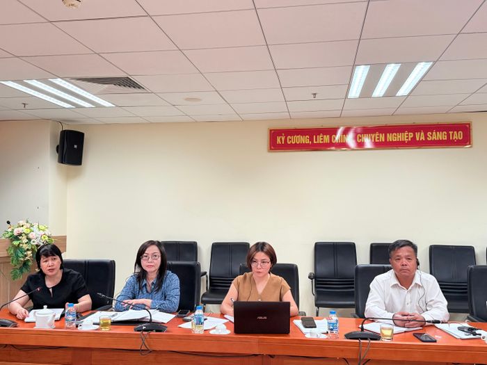 Đại diện phía KTNN tham dự buổi làm việc.