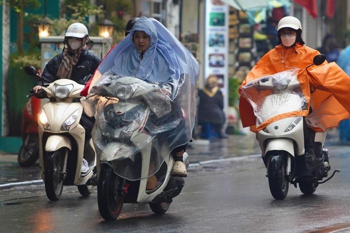 Không khí lạnh tăng cường khiến miền Bắc nhiều mây, nhiệt độ giảm nhẹ. Ảnh minh họa