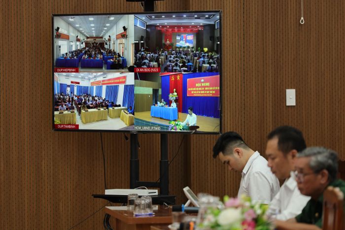 Hội nghị được truyền hình trực tiếp đến với các phường: Dĩ An, Tam Bình và Hiệp Bình 