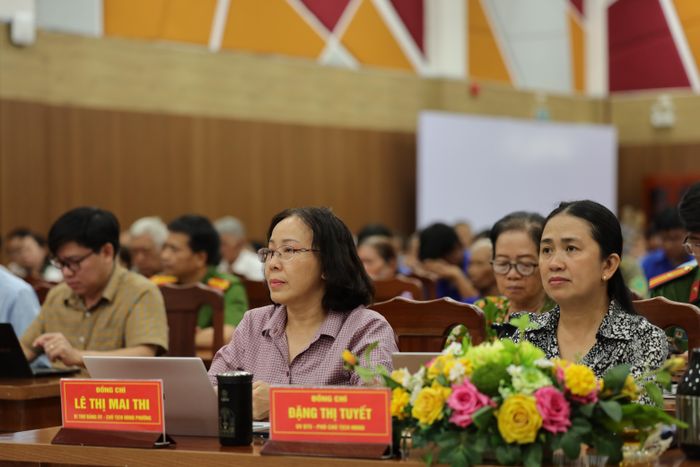 Lãnh đạo P.Tân Đông Hiệp dự hội nghị