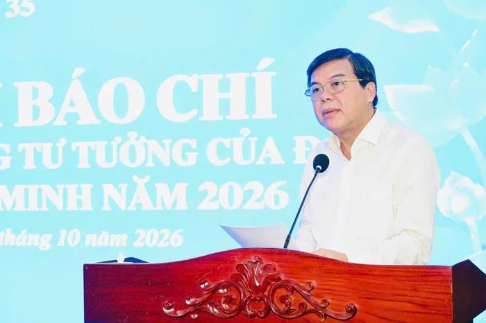 Phó Trưởng Ban Tuyên giáo Thành ủy TPHCM Tăng Hữu Phong phát biểu