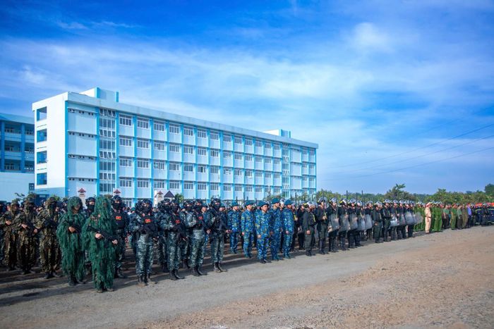 Các lực lượng tham gia diễn tập. 