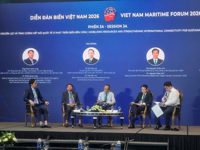 Một phiên thảo luận trong chương trình.
