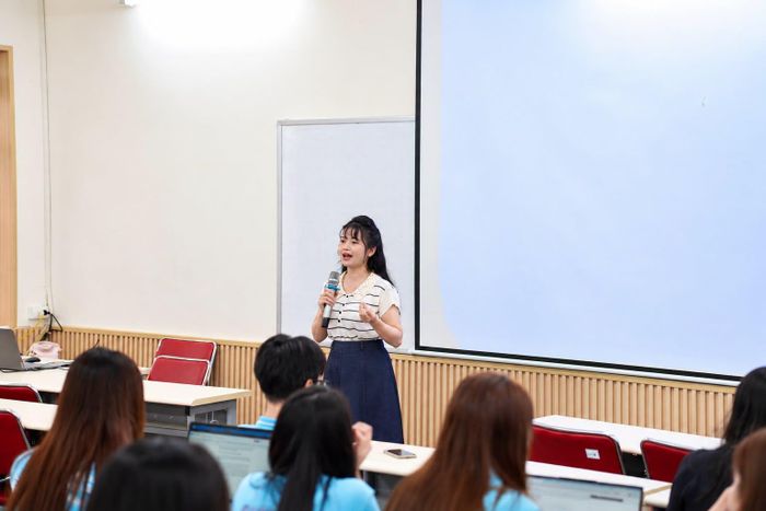 Chương trình bồi dưỡng chuẩn nghề nghiệp giảng viên được thiết kế theo hướng giảm lý thuyết, tăng thực hành. Ảnh: HSB